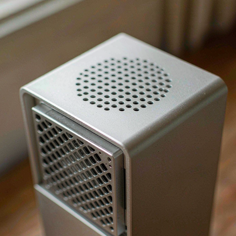Ventilation grille and aluminium edge of the ACEMAGIC FOCUX mini PC