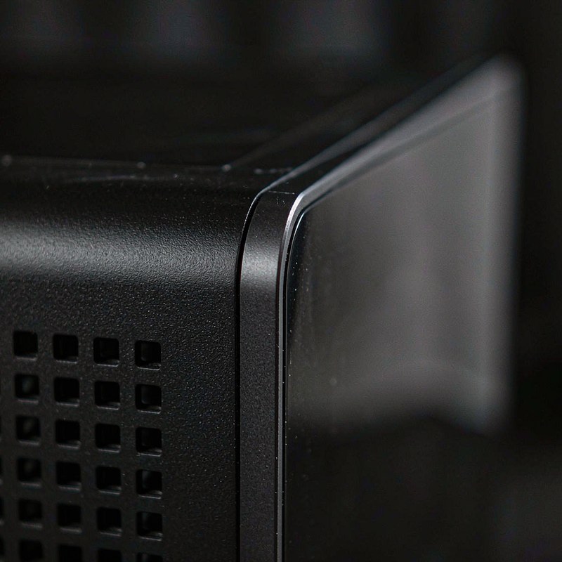 Detail view of the KAMRUI E3B Mini PC, AMD Ryzen 5 PRO 7640HS, 24GB LPDDR5, 512 GB SSD