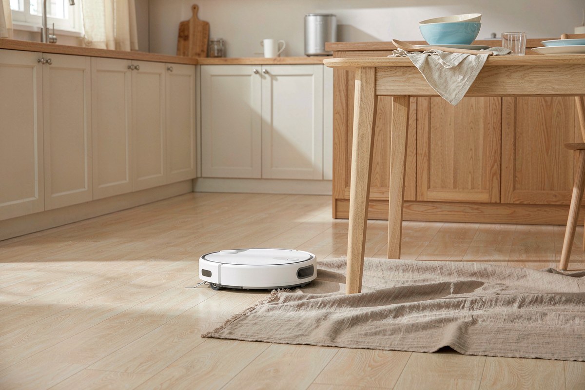 dreame Aqua10 Ultra Roller Complete Robot Vacuum and Mop, AquaRoll Mopping from DREAME