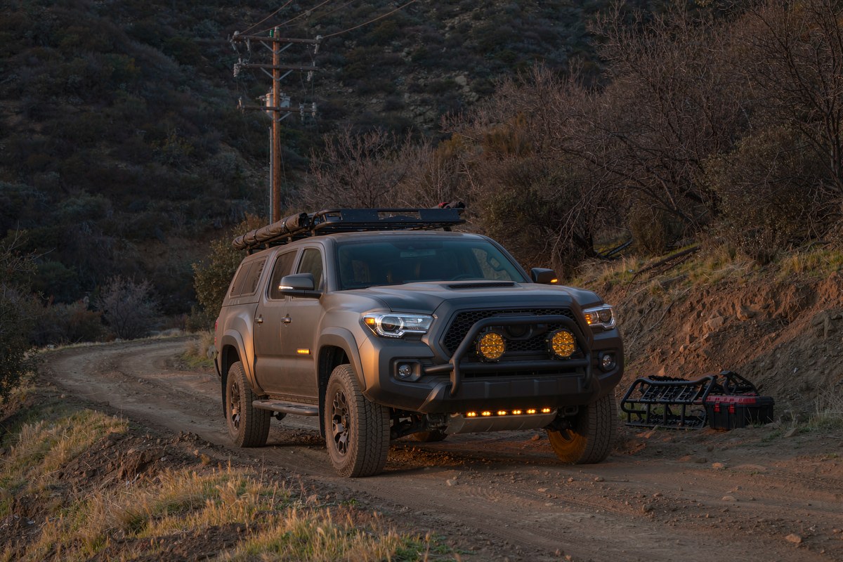 Auxbeam V-Ultra Series 9-Inch Amber DRL Offroad Lights Round LED Fog Lights from Auxbeam