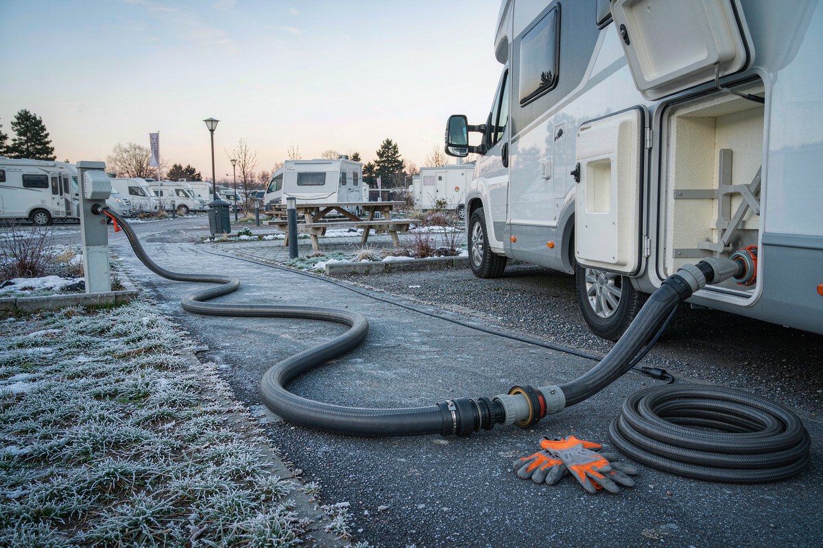 100FT Heated Water Hose for RV,Heated Drinking Water Hose,Lead and BPA Free from Rylpoint