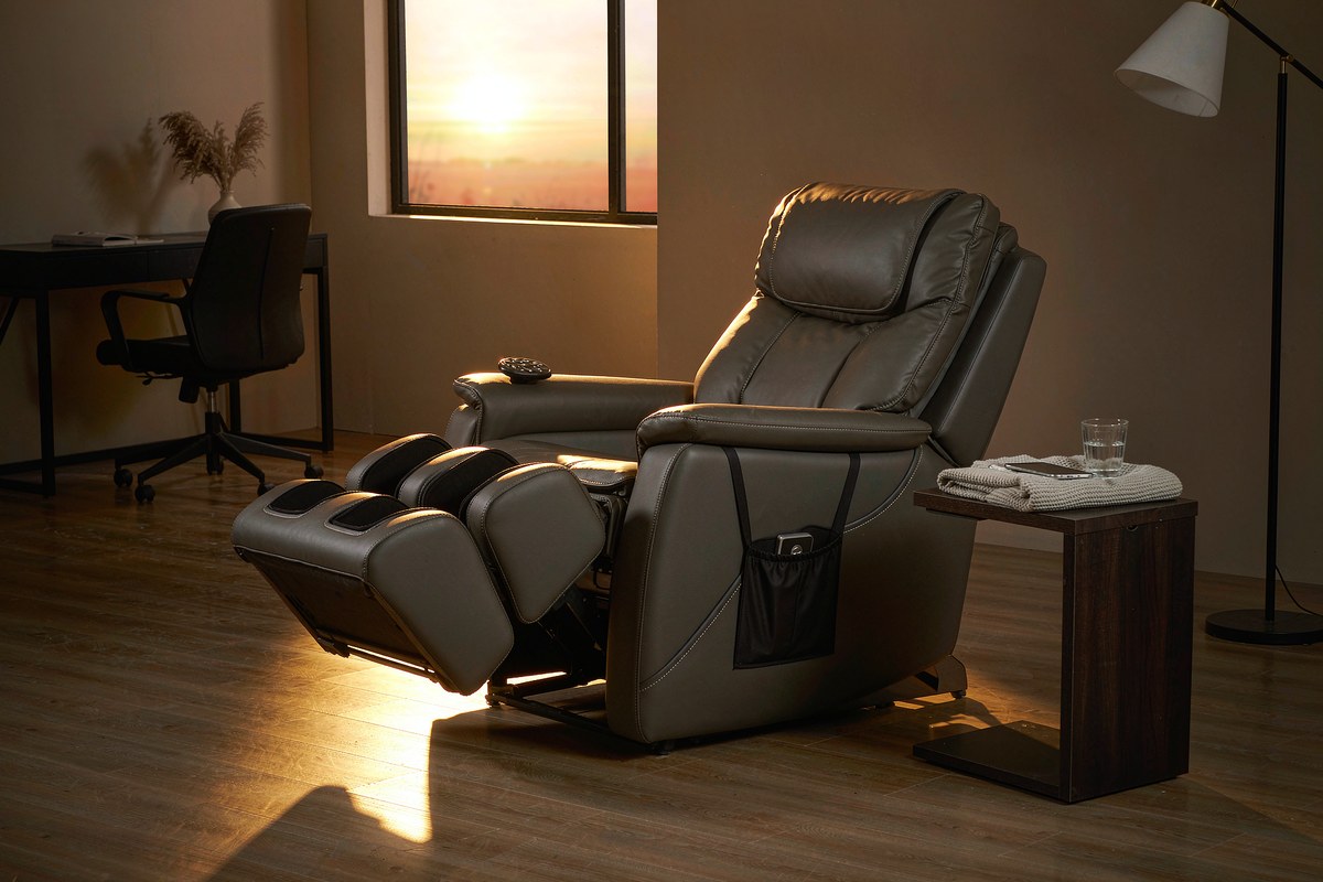 Massage Chair Full Body and Recliner, Zero Gravity Massage Chairs, 10 Fix Rollers, Airbags, from GOLD TIME