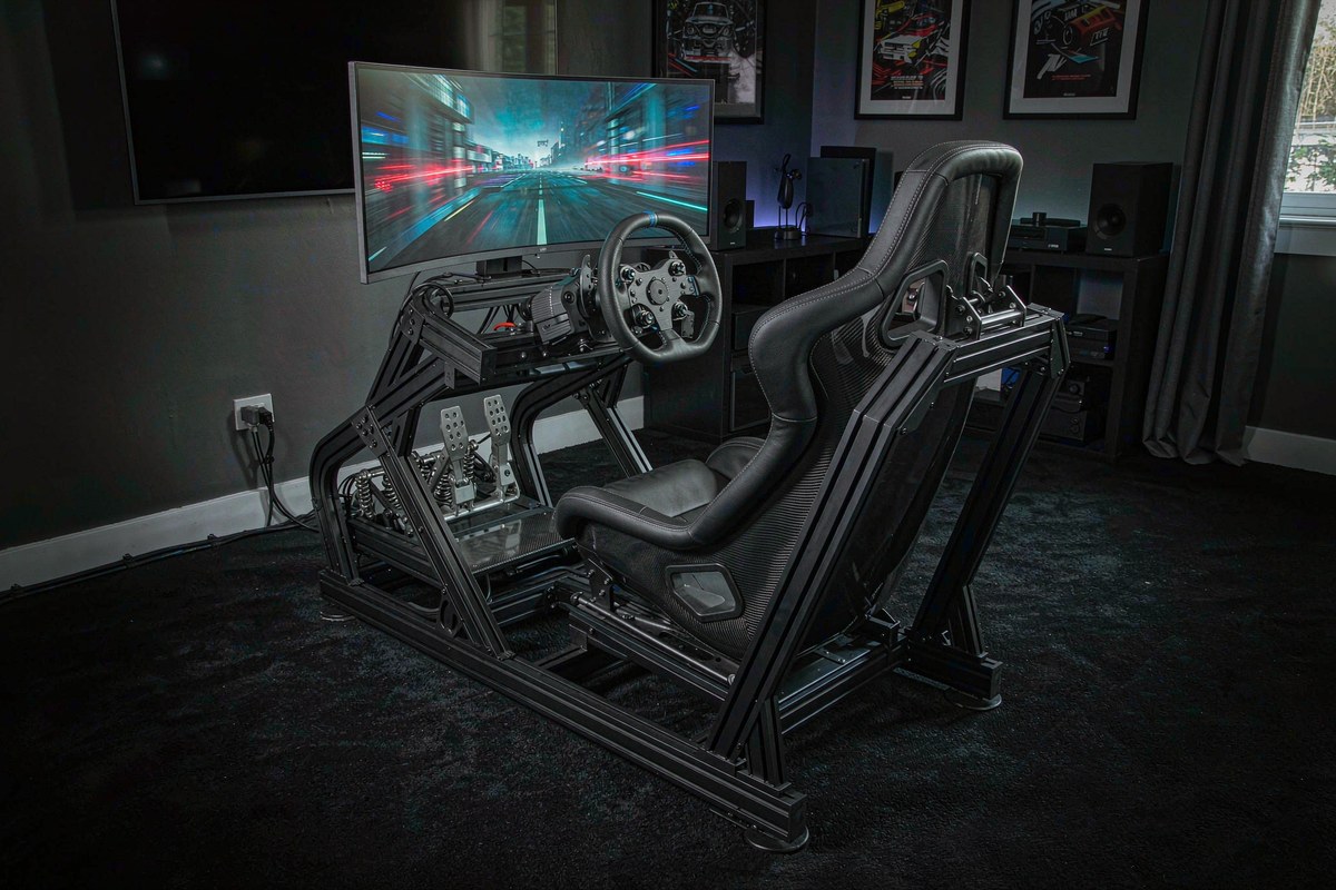 RACGTING Formula-Style Racing Simulator Cockpit with Seat and TV Mount from RACGTING